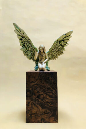 Engel urn