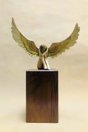 Engel urn
